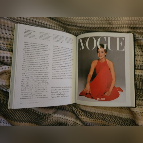 The Crown in Vogue - Picture 3 of 3